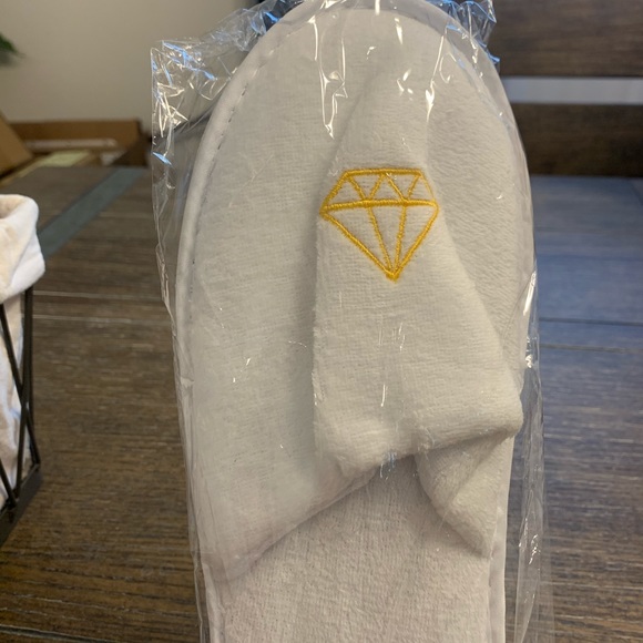 Bride To Be Gift Basket - NEW! - Picture 15 of 16